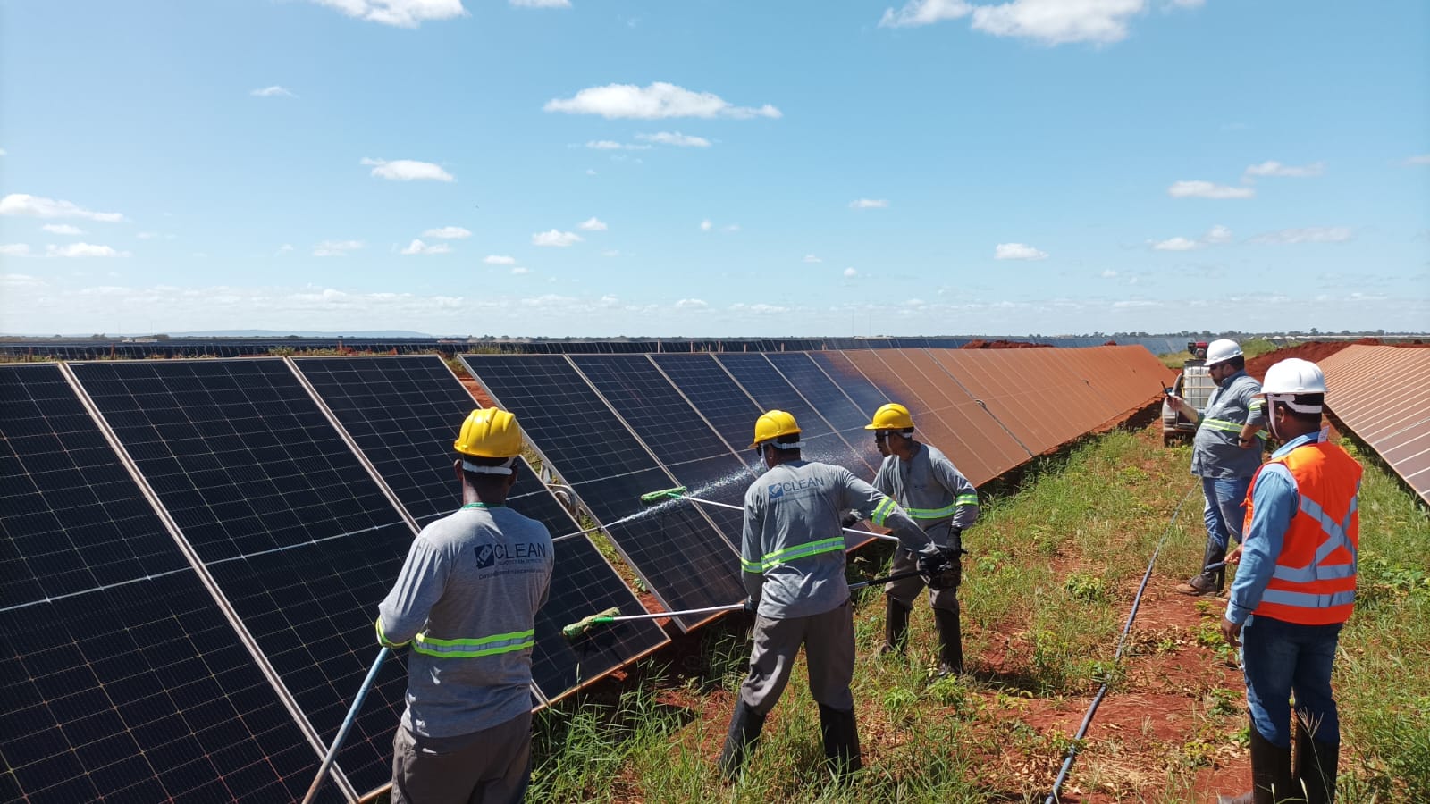 Limpeza de Placas Solares