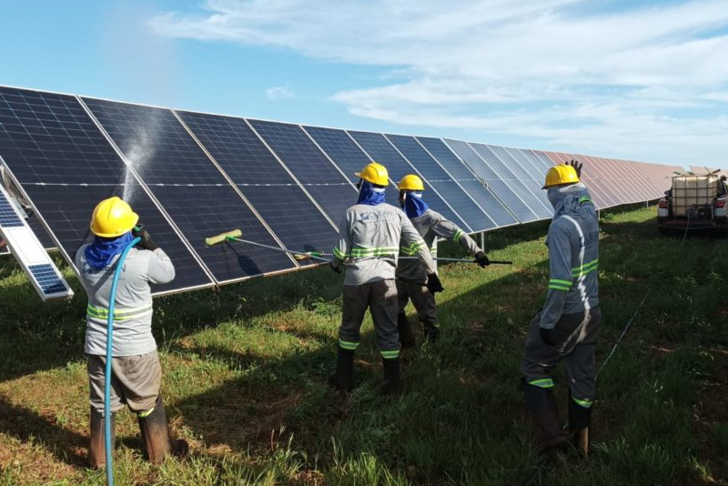 Limpeza de Placas Solares